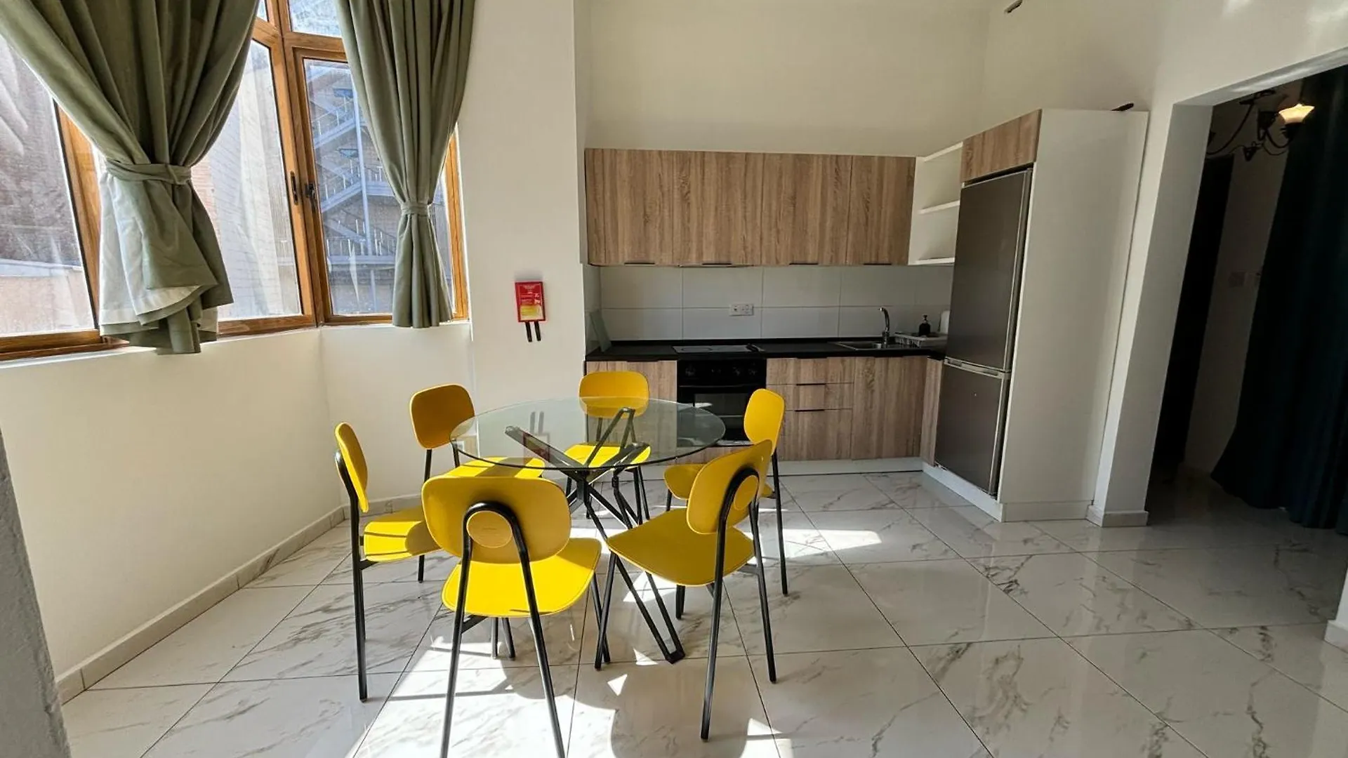 Paceville Saint Julian'S Apt 0*,